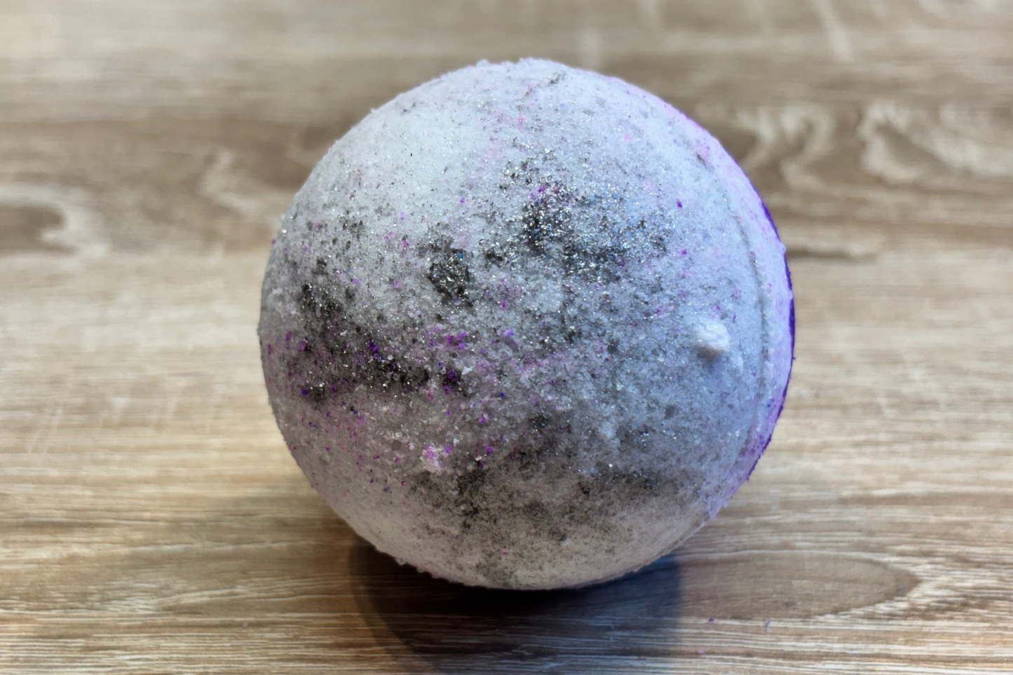 Badebombe hvit/lilla